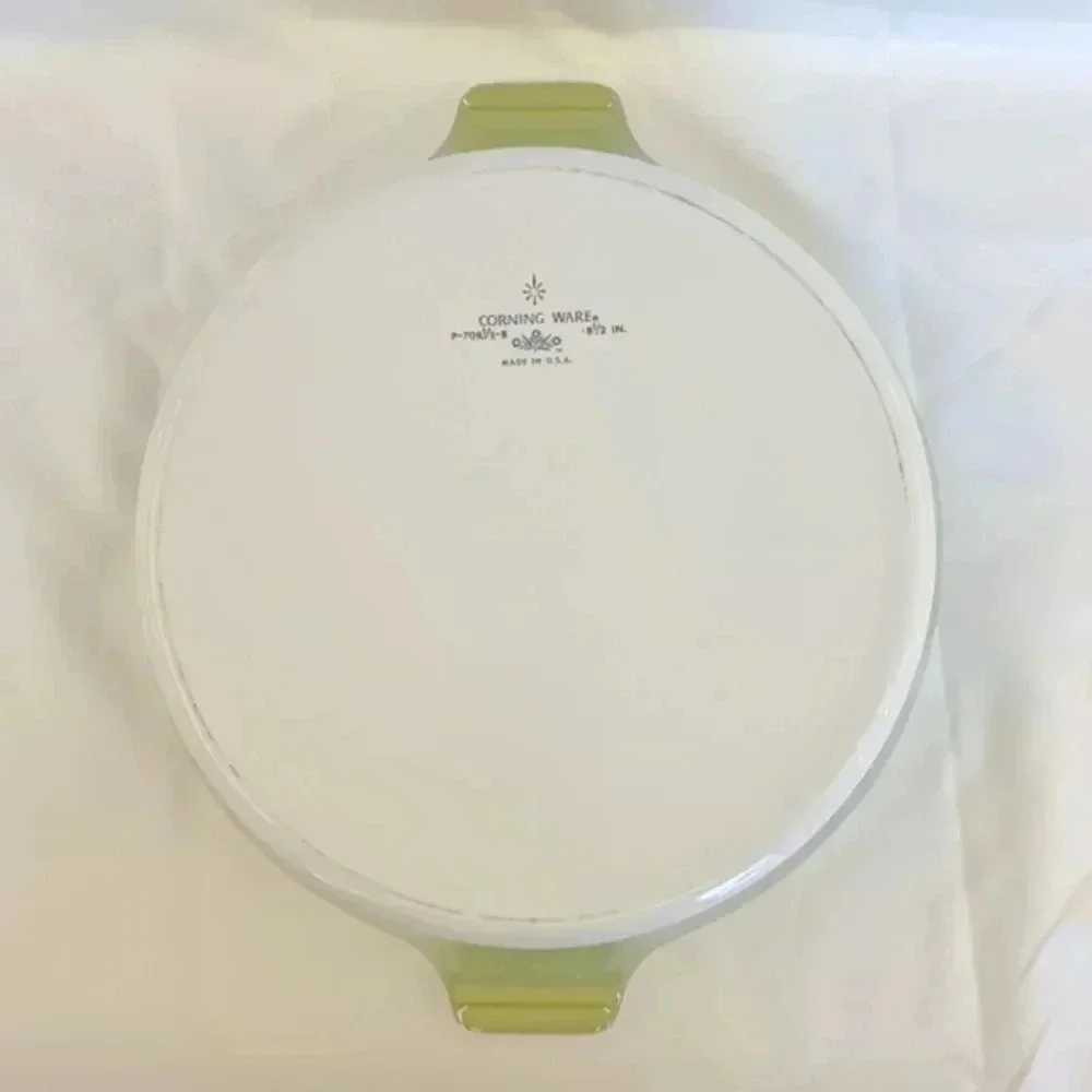 Vintage Corning Ware Dish Bowl Avocado Green P-708.5 B  8 1/2